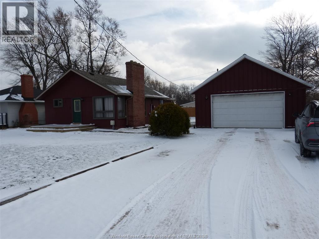 2410 Fox Run, Leamington, ON - Outdoor