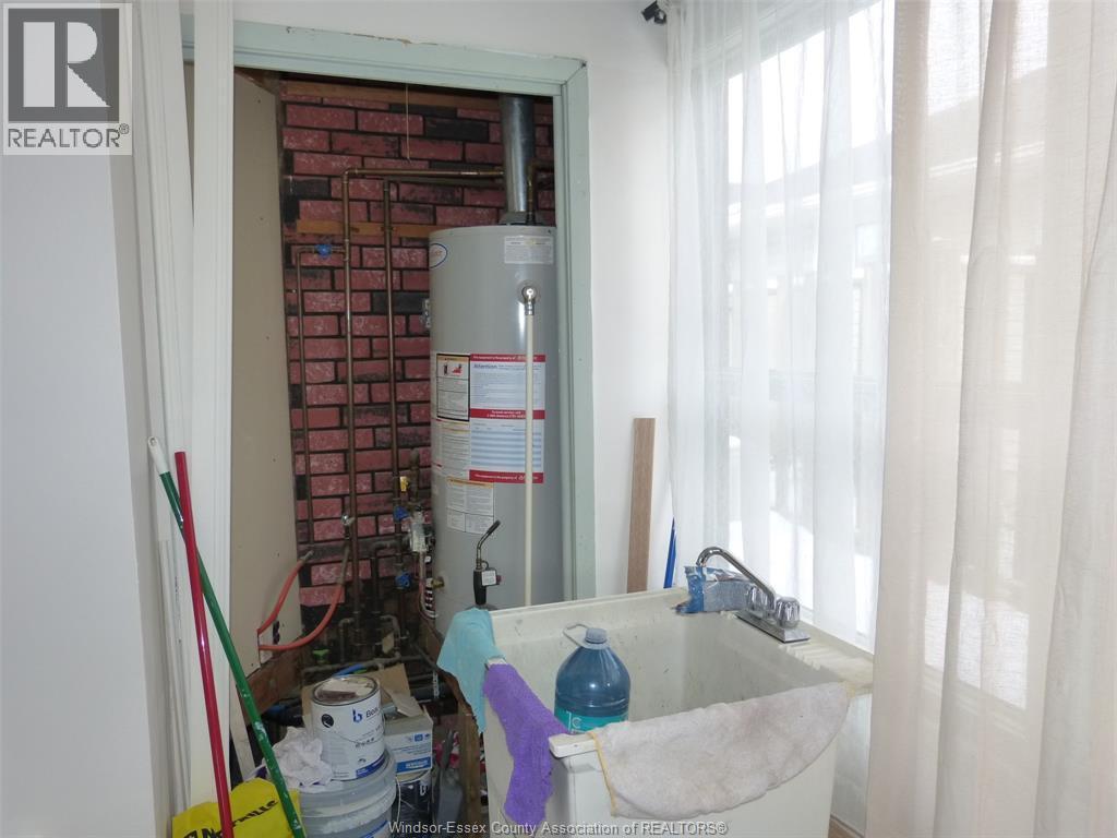 2410 Fox Run, Leamington, ON - Indoor