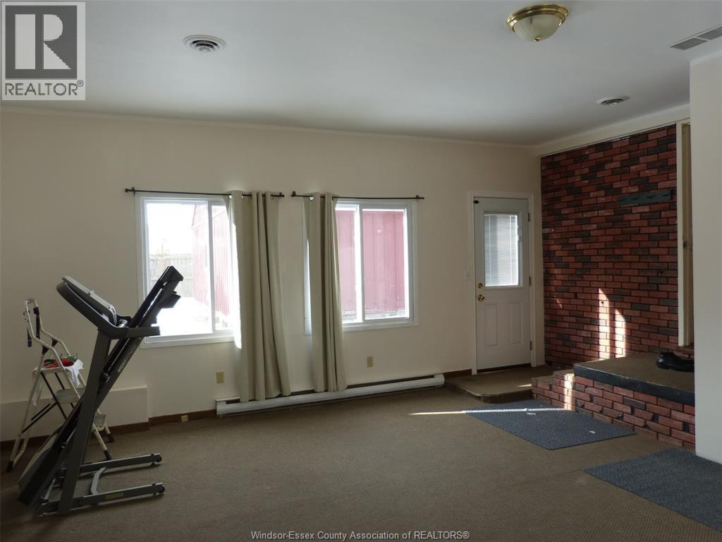 2410 Fox Run, Leamington, ON - Indoor