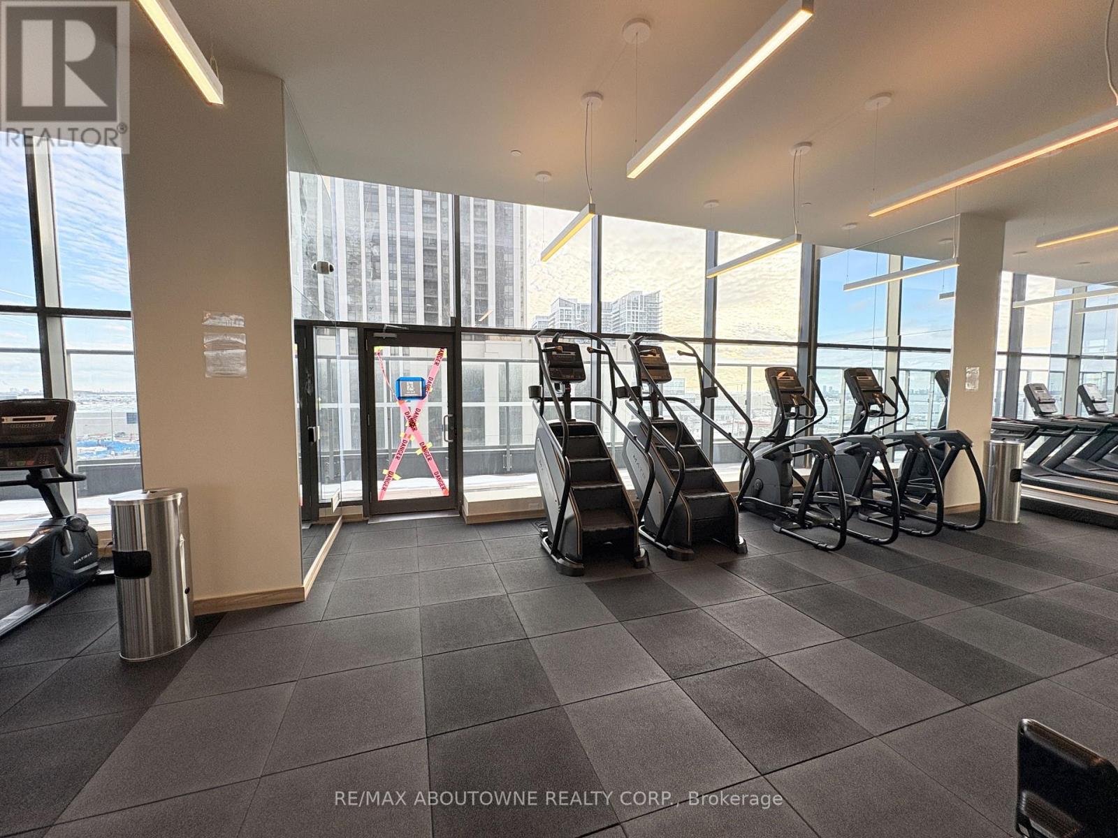 Gym - 706 - 474 Caldari Road, Vaughan, ON - Indoor Photo Showing Gym Room