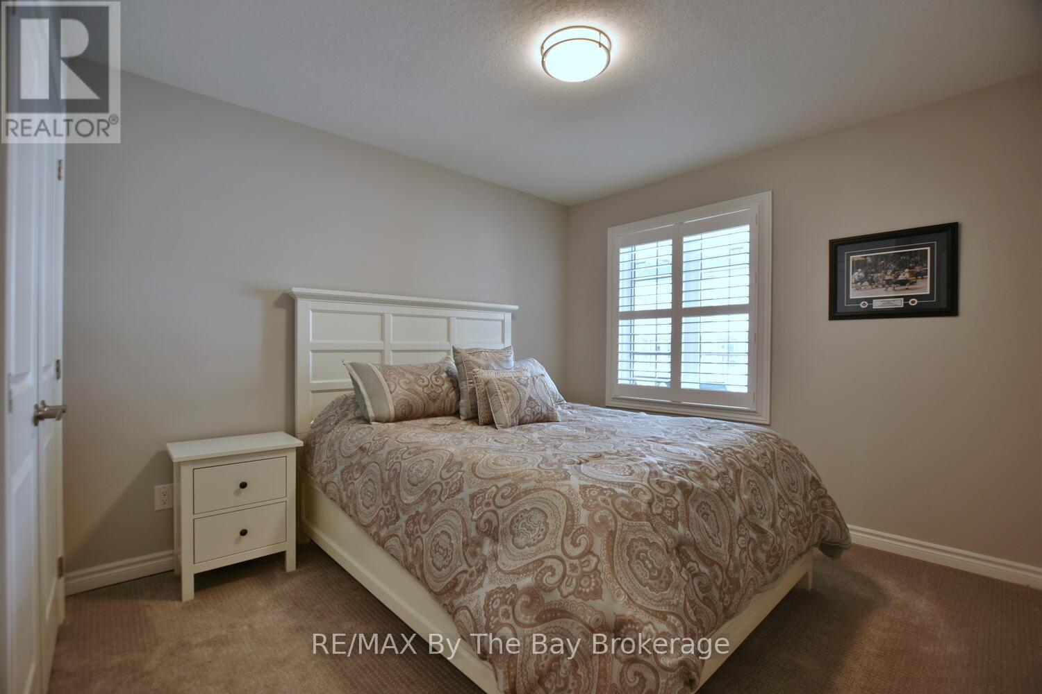2nd Bedroom - 30 Ivy Crescent, Wasaga Beach, ON - Indoor Photo Showing Bedroom
