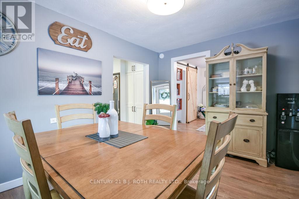 9920 County 10 Road, Clearview, ON - Indoor Photo Showing Dining Room