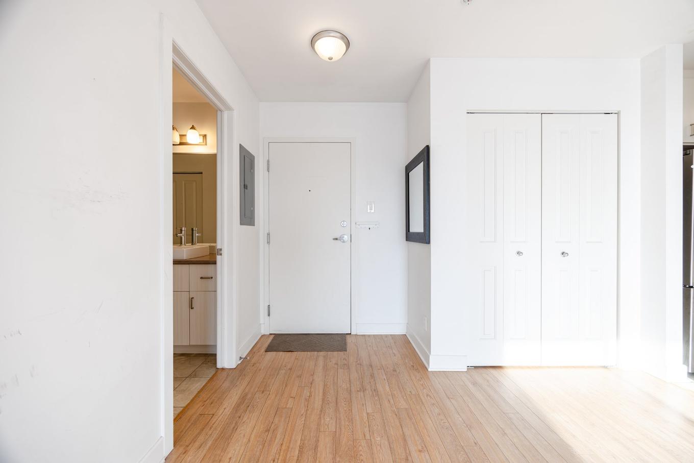 Autre - 305-7020 Rue Allard, Montréal (Lasalle), QC - Indoor Photo Showing Other Room