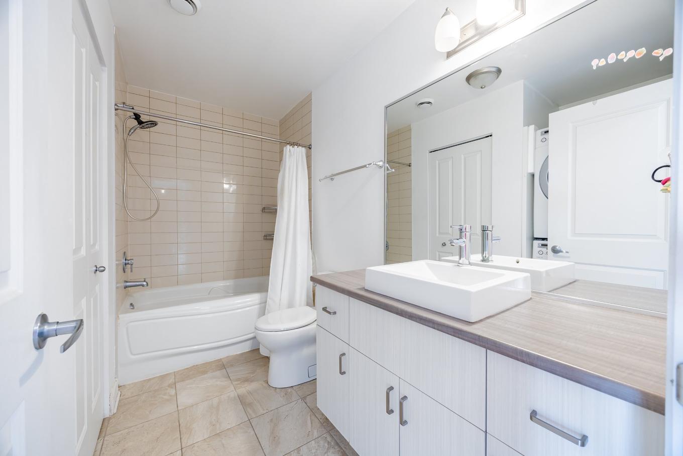 Salle de bains - 305-7020 Rue Allard, Montréal (Lasalle), QC - Indoor Photo Showing Bathroom