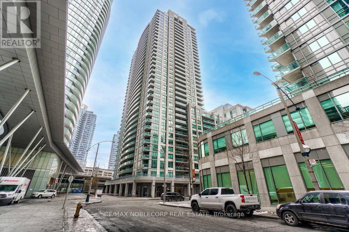 807 - 19 Grand Trunk Crescent, Toronto, ON - Outdoor With Facade