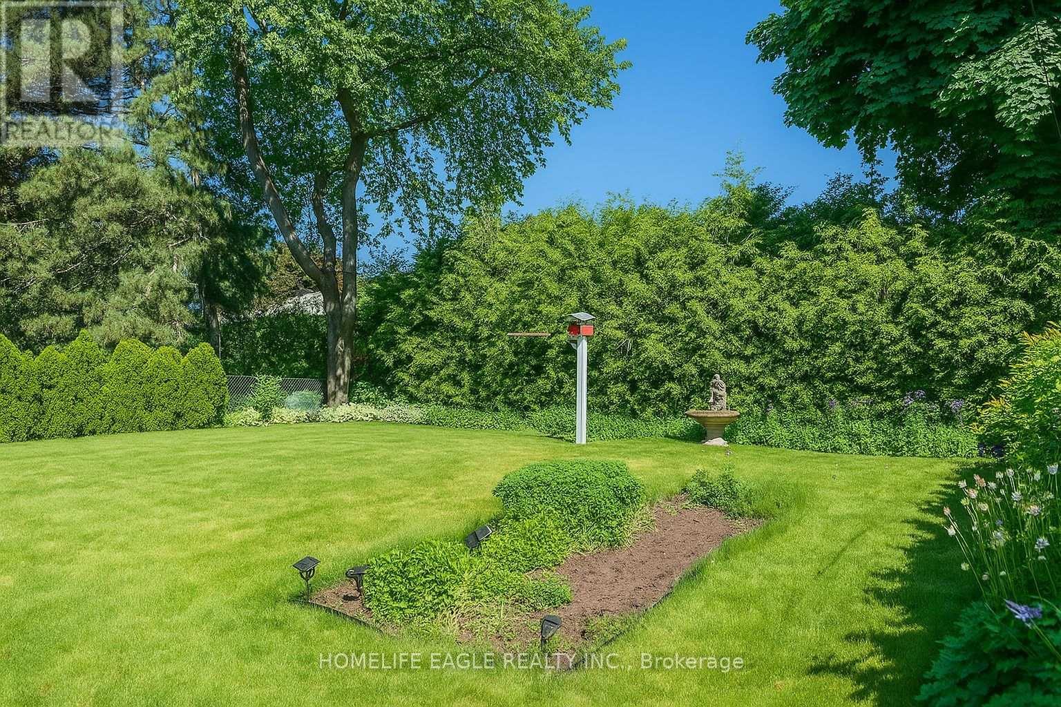 Upper - 33 Sumner Heights, Toronto, ON - Outdoor