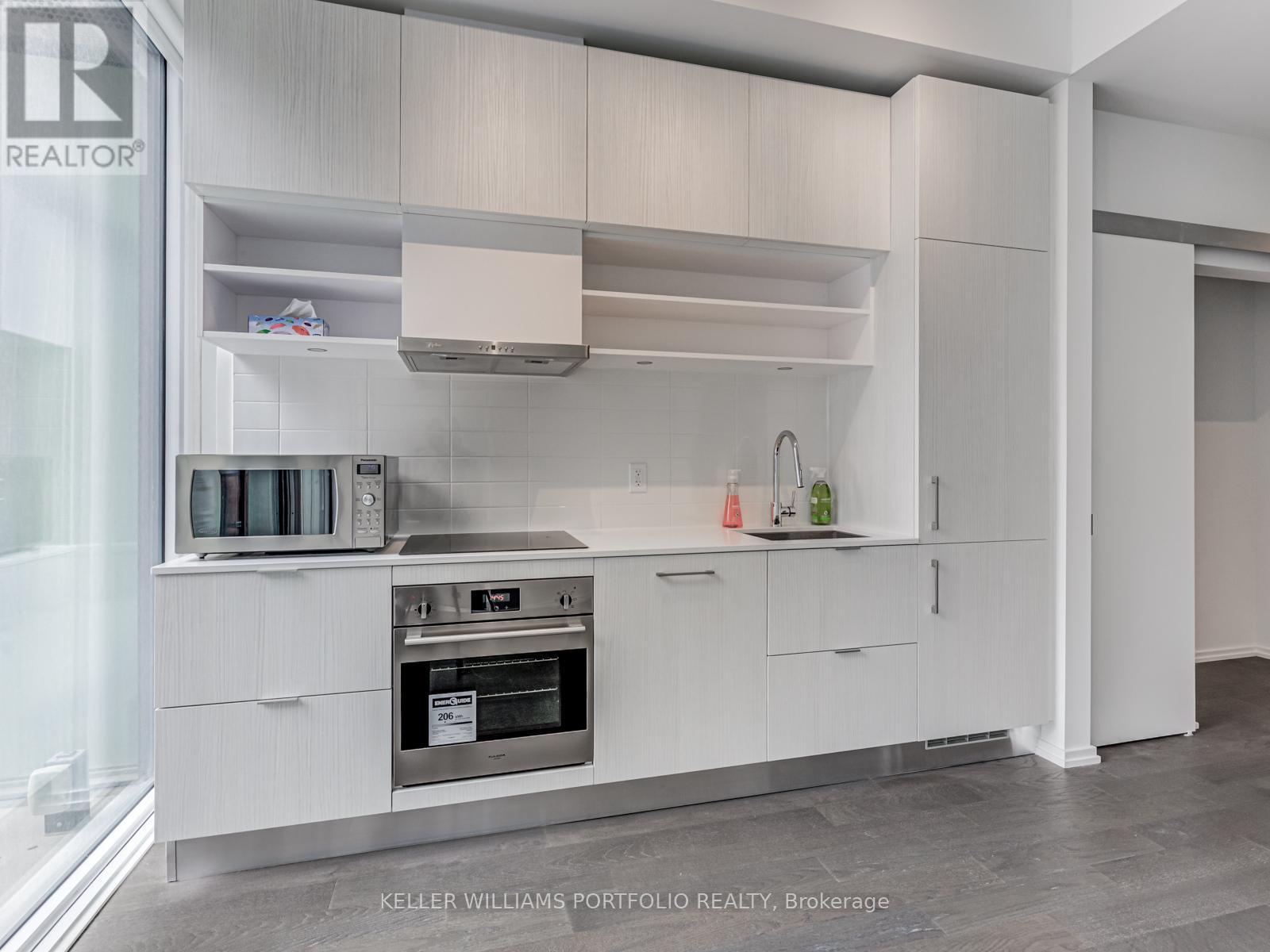 1013 - 5 Soudan Avenue, Toronto, ON - Indoor Photo Showing Kitchen