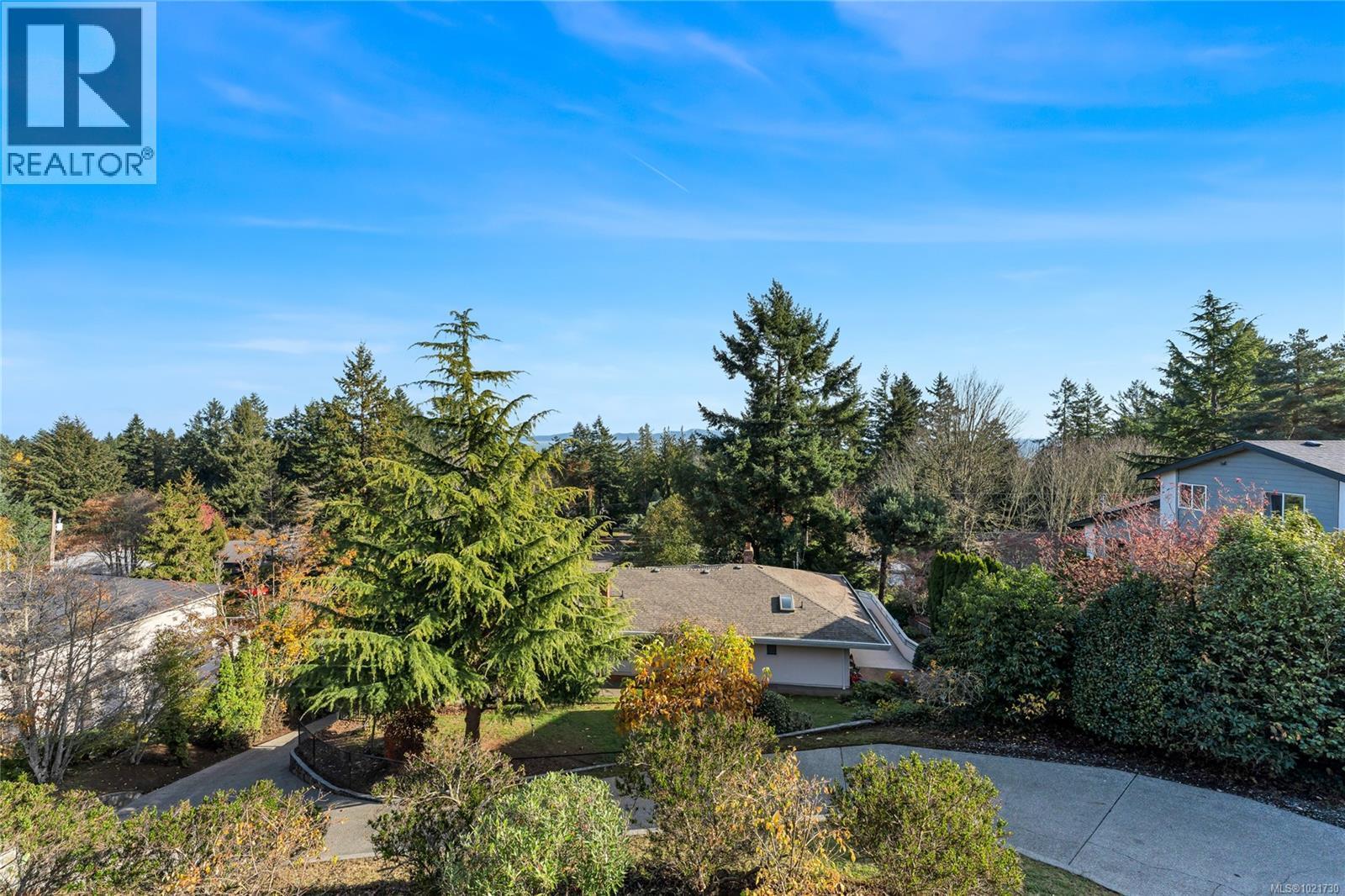 5198 Beckton Rd, Saanich, BC - Outdoor