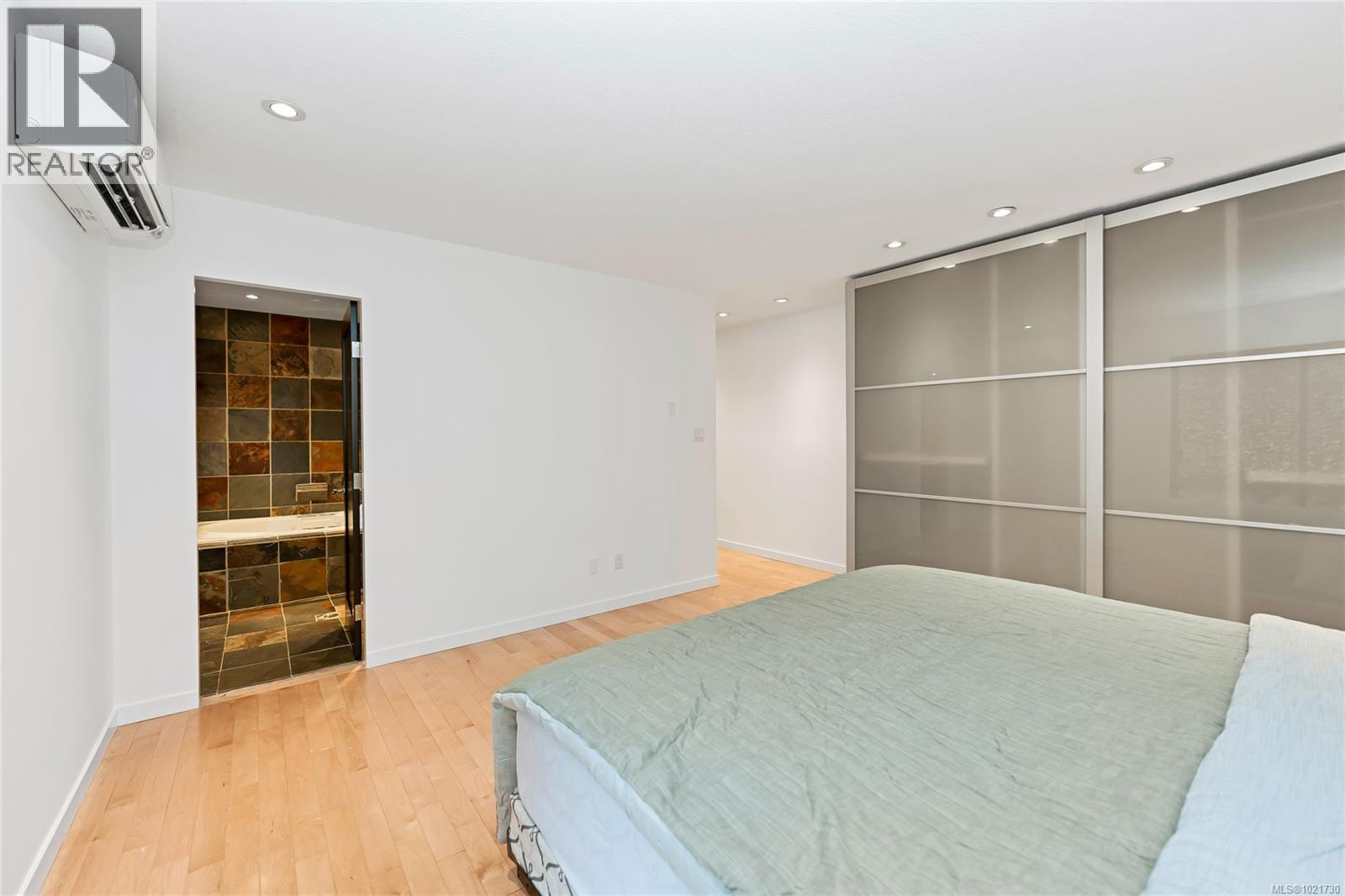 5198 Beckton Rd, Saanich, BC - Indoor Photo Showing Other Room