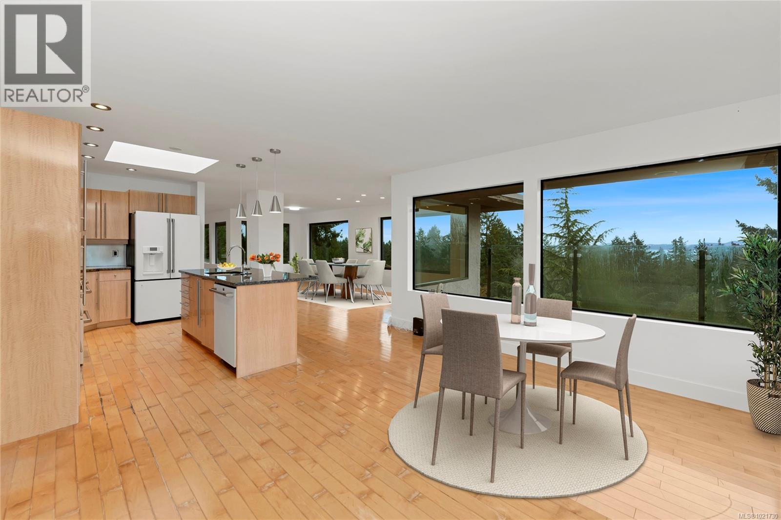 Kitchen and dining virtually staged - 5198 Beckton Rd, Saanich, BC - Indoor