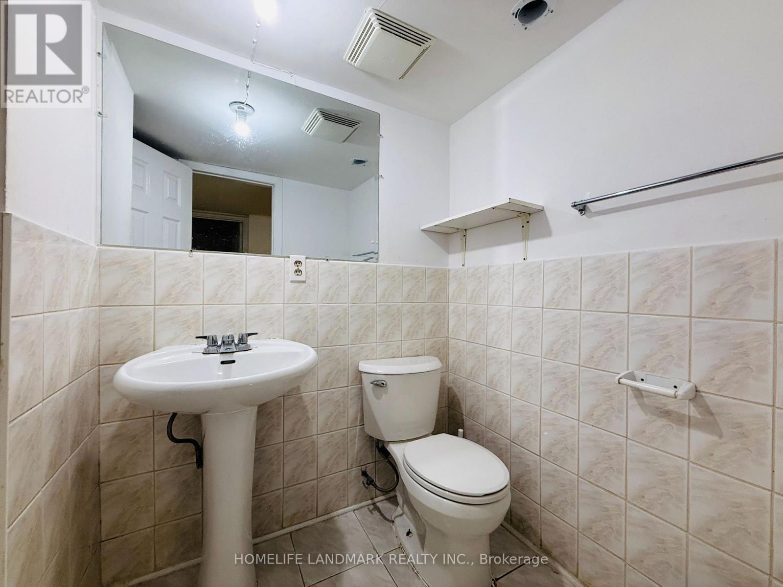 Bsmt - 3 Halder Crescent, Markham, ON - Indoor Photo Showing Bathroom