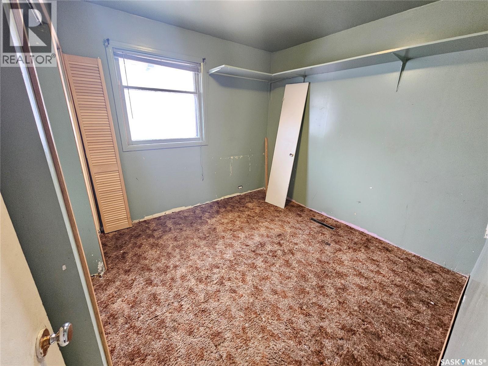 1066 Montgomery Street, Moose Jaw, SK - Indoor Photo Showing Other Room