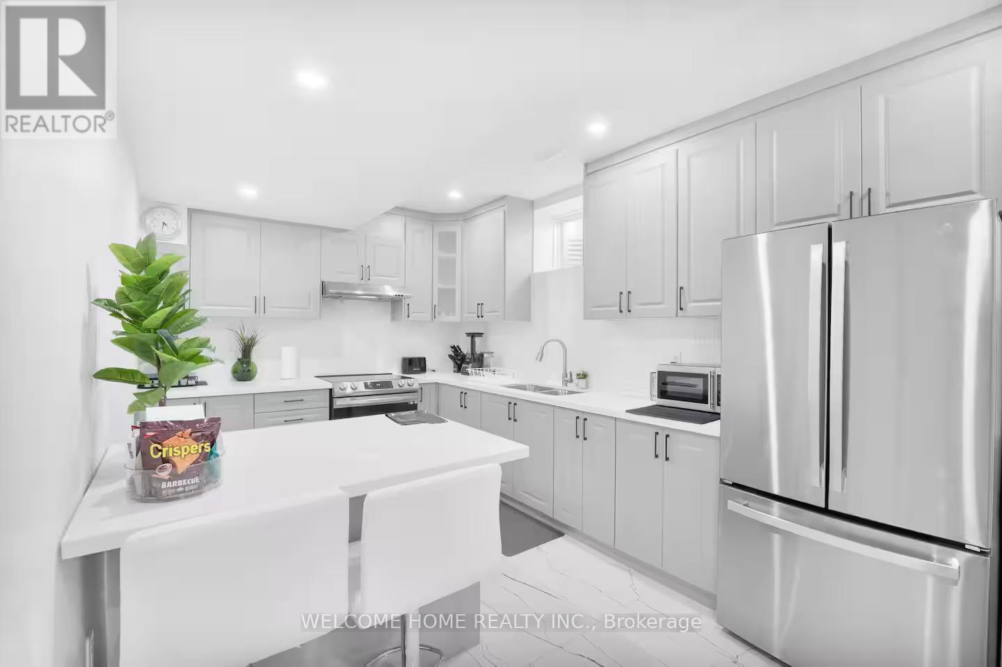 Basement - 7 Leo Austin Road, Brampton, ON - Indoor Photo Showing Kitchen With Upgraded Kitchen