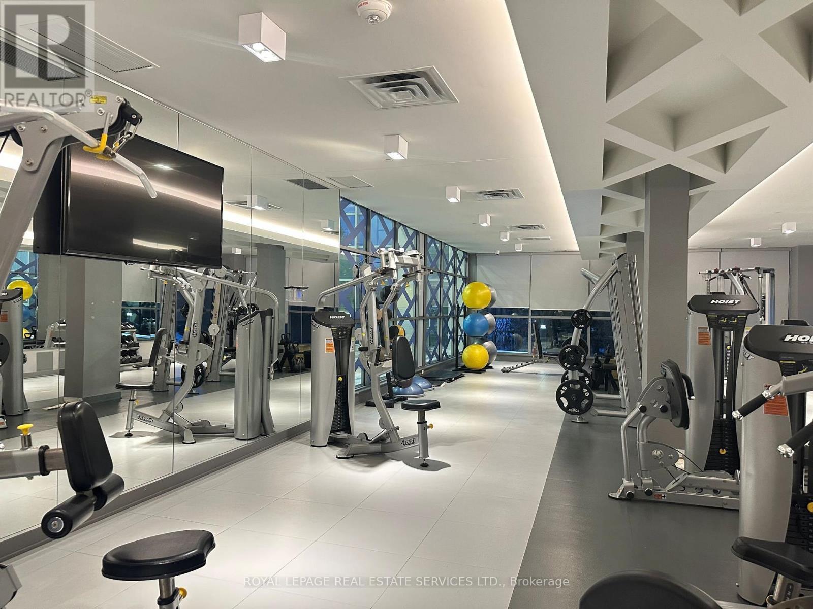 203 - 4699 Glen Erin Drive, Mississauga, ON - Indoor Photo Showing Gym Room