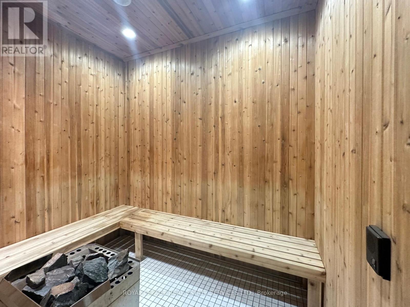 203 - 4699 Glen Erin Drive, Mississauga, ON - Indoor Photo Showing Other Room