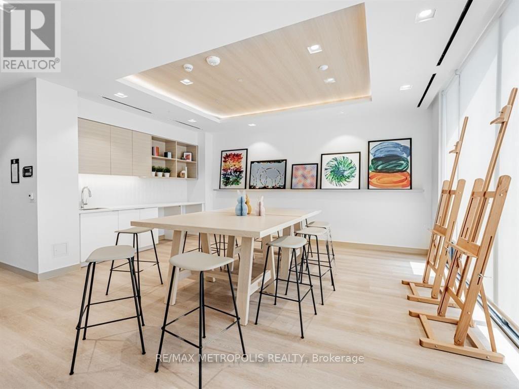 1205 - 36 Zorra Street, Toronto, ON - Indoor Photo Showing Dining Room