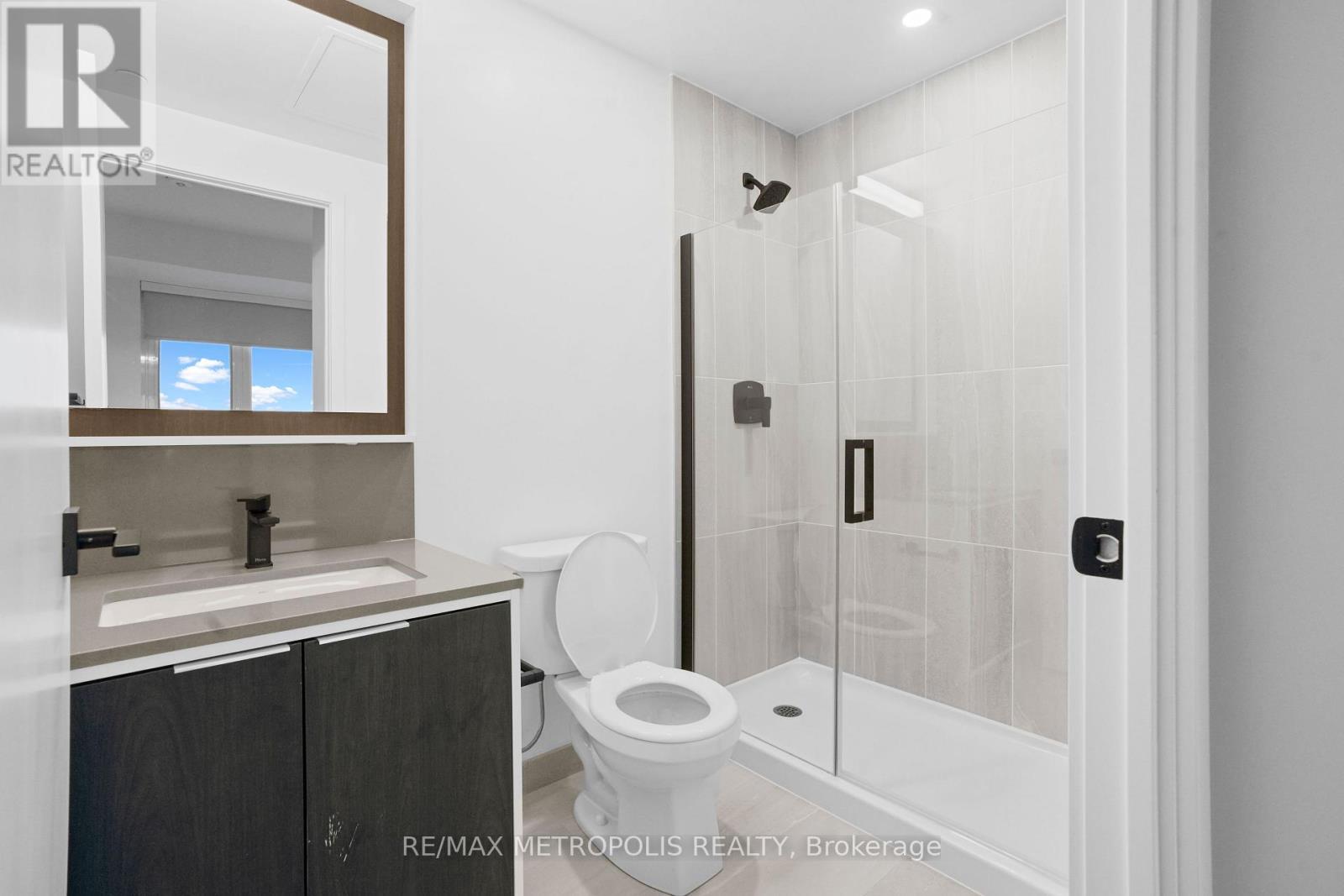 1205 - 36 Zorra Street, Toronto, ON - Indoor Photo Showing Bathroom