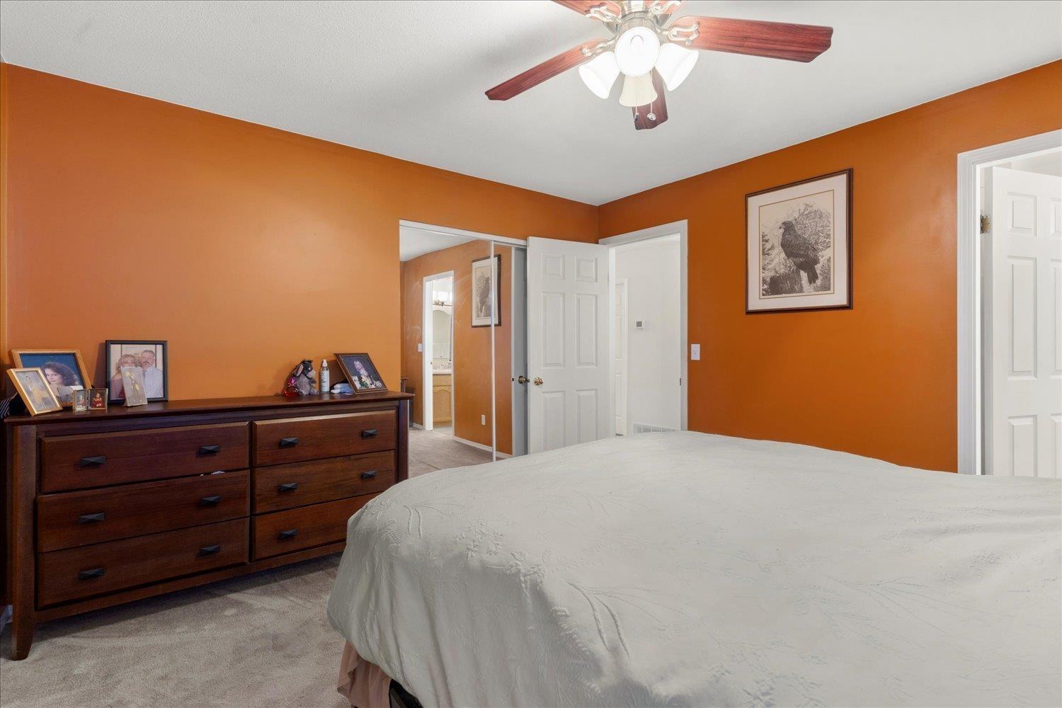 34615 Baldwin Road, Abbotsford, BC - Indoor Photo Showing Bedroom