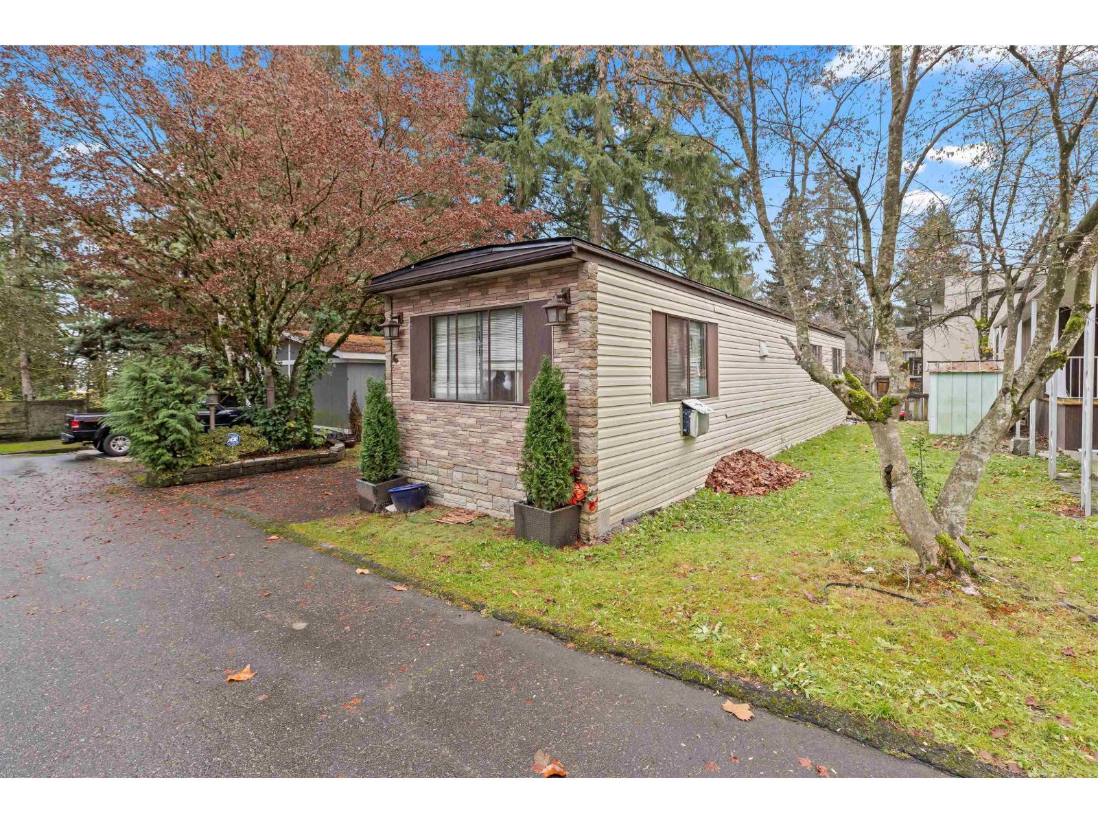 6 6571 King George Boulevard, Surrey, BC - Outdoor