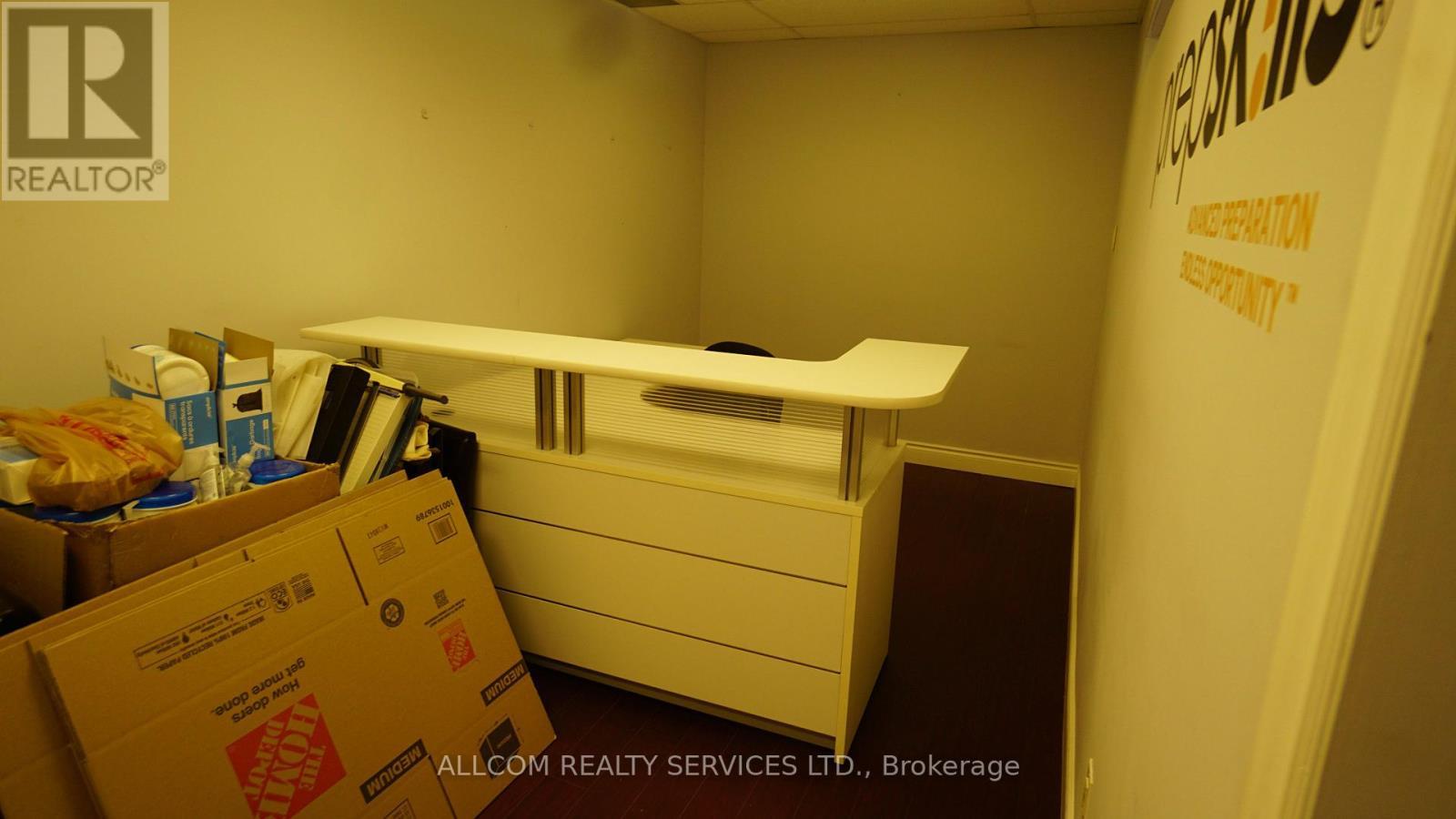 reception - 876 Eglinton Avenue E, Toronto, ON