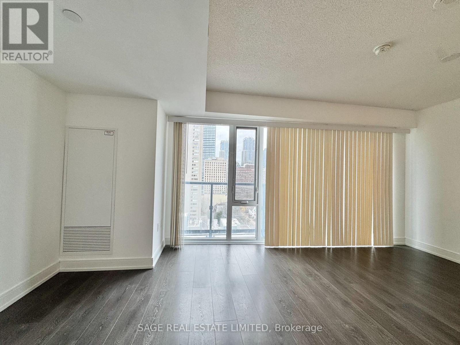 Living - 1411 - 89 Mcgill Street, Toronto, ON - Indoor Photo Showing Other Room