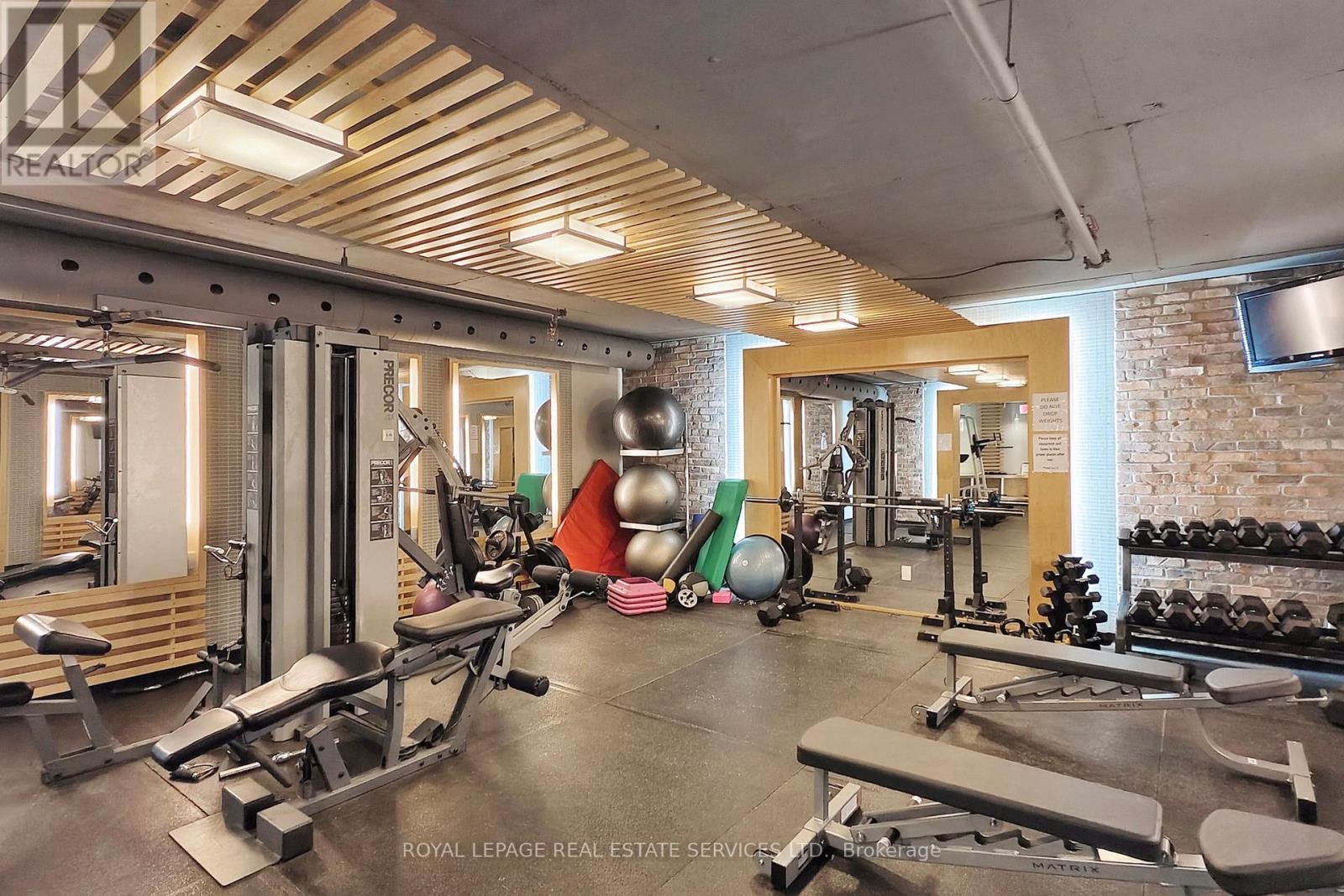 514 - 39 Jarvis Street, Toronto, ON - Indoor Photo Showing Gym Room
