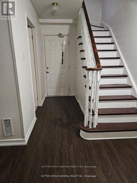 105 - 2 Hedge End Road, Toronto, ON - Indoor Photo Showing Other Room