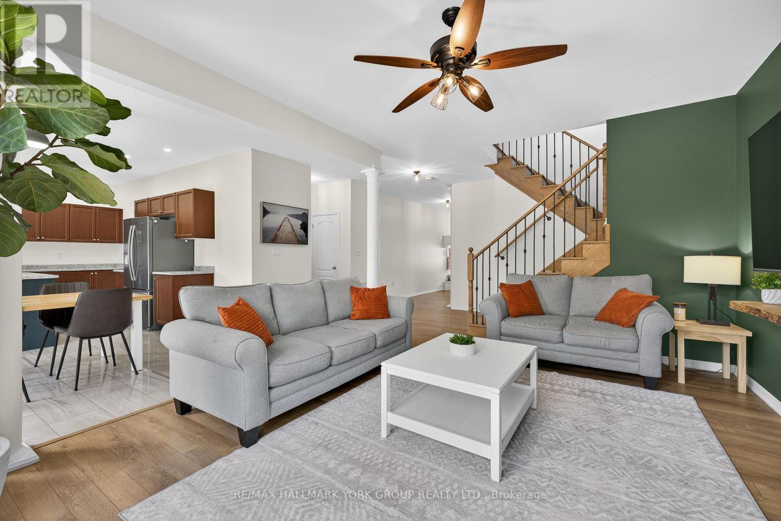 78 Rennie Street, Brock, ON - Indoor Photo Showing Living Room