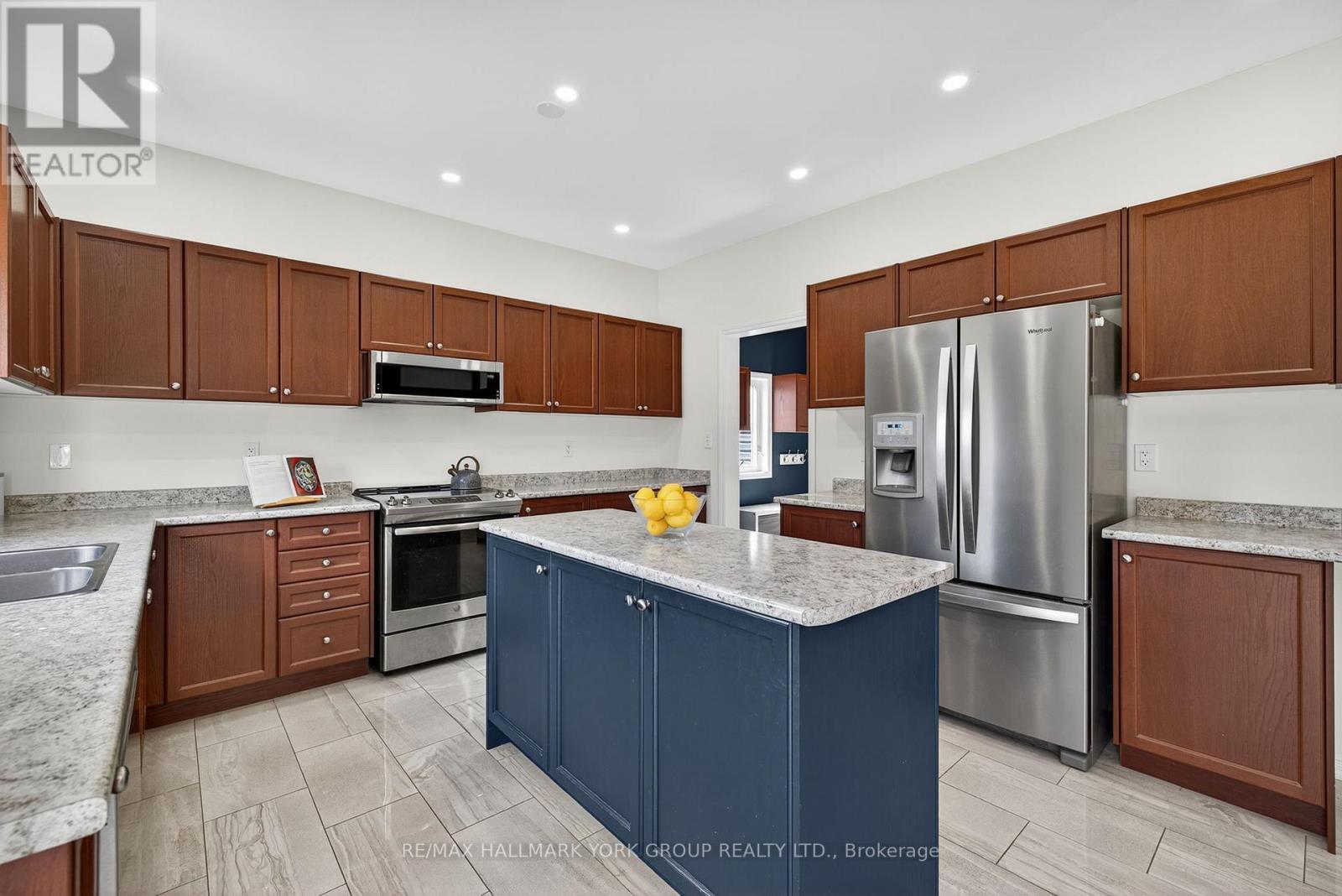 78 Rennie Street, Brock, ON - Indoor Photo Showing Kitchen With Double Sink