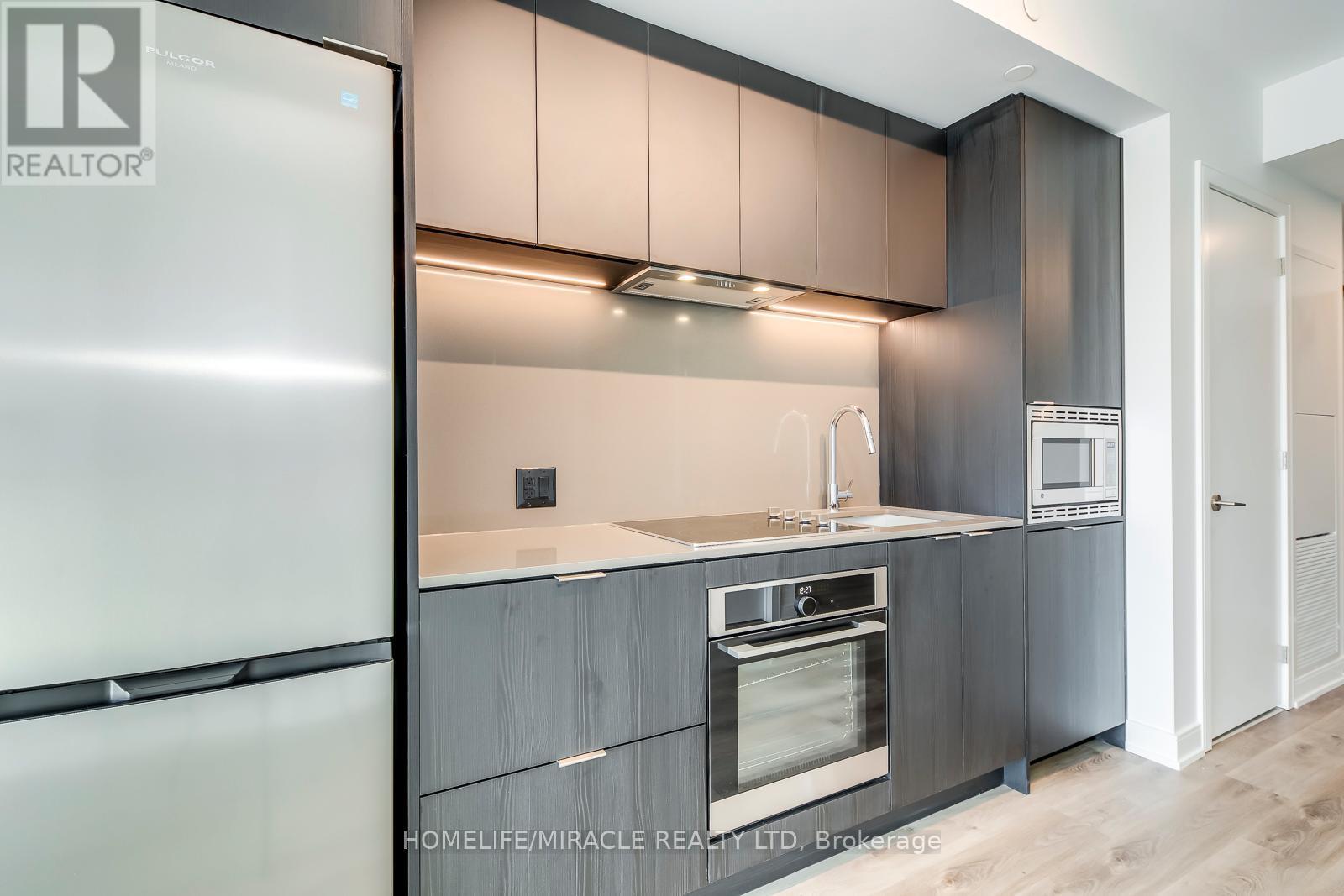 406 - 3009 Novar Road, Mississauga, ON - Indoor Photo Showing Kitchen