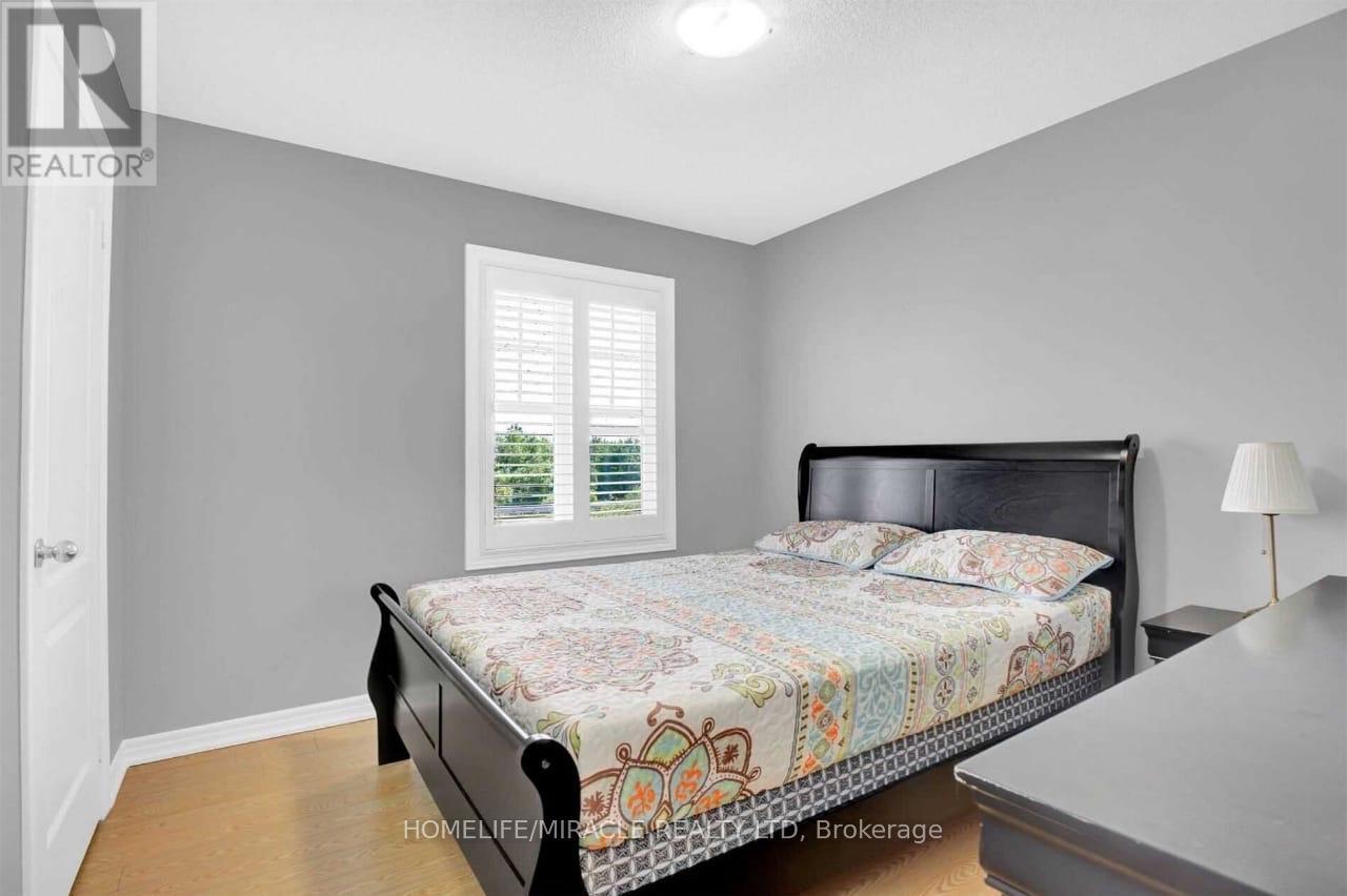 Upper - 51 Connolly Crescent, Brampton, ON - Indoor Photo Showing Bedroom