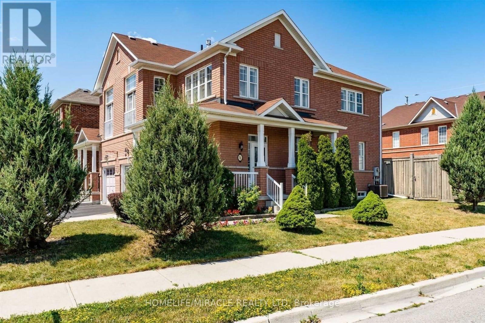 Upper - 51 Connolly Crescent, Brampton, ON - Outdoor