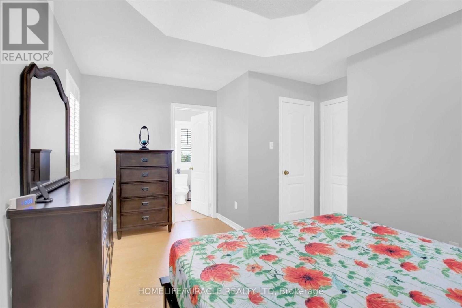 Upper - 51 Connolly Crescent, Brampton, ON - Indoor Photo Showing Bedroom