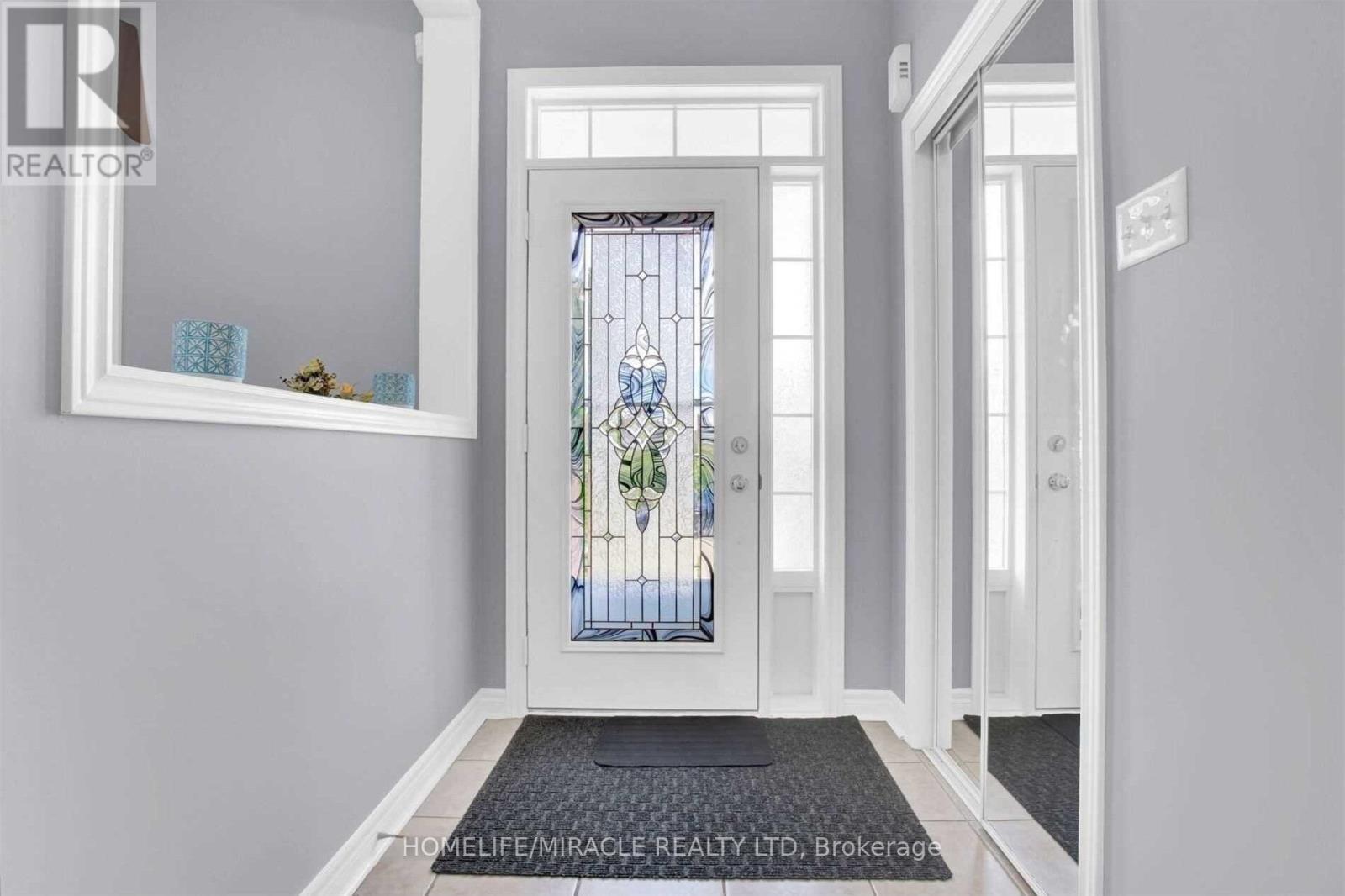 Upper - 51 Connolly Crescent, Brampton, ON - Indoor Photo Showing Other Room