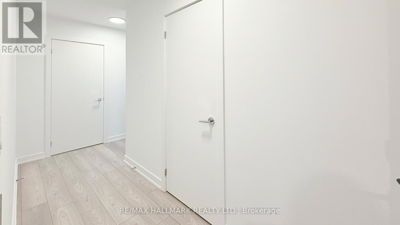 510 - 1007 The Queensway, Toronto, ON - Indoor Photo Showing Other Room