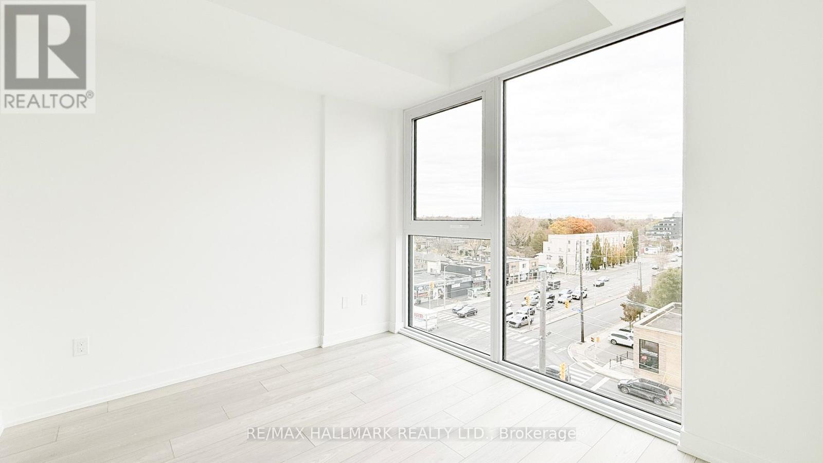 510 - 1007 The Queensway, Toronto, ON - Indoor Photo Showing Other Room