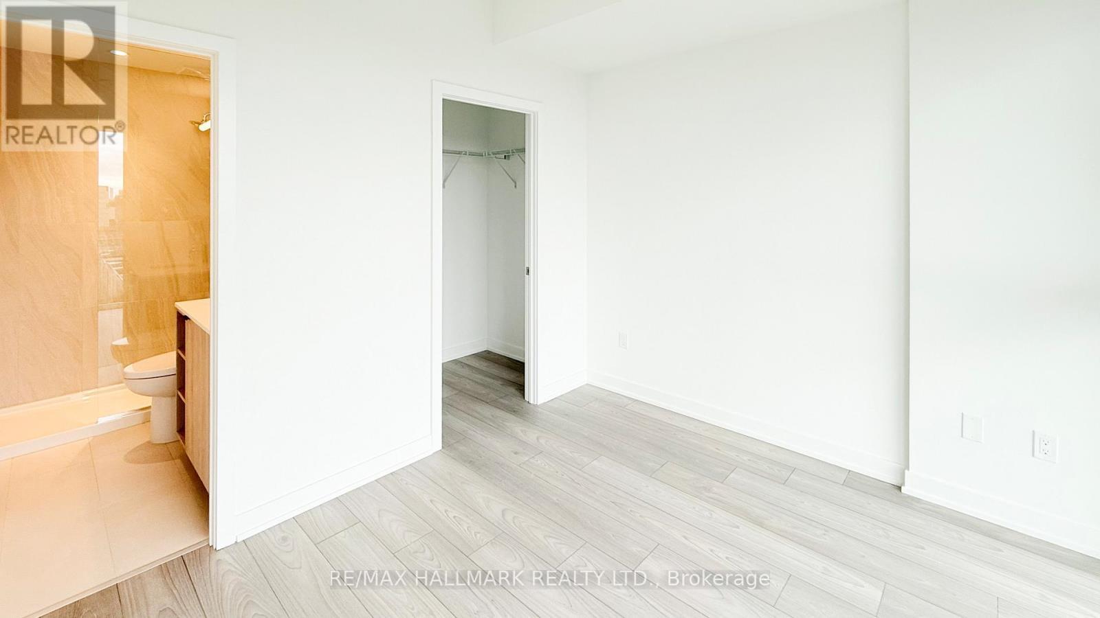 510 - 1007 The Queensway, Toronto, ON - Indoor Photo Showing Other Room