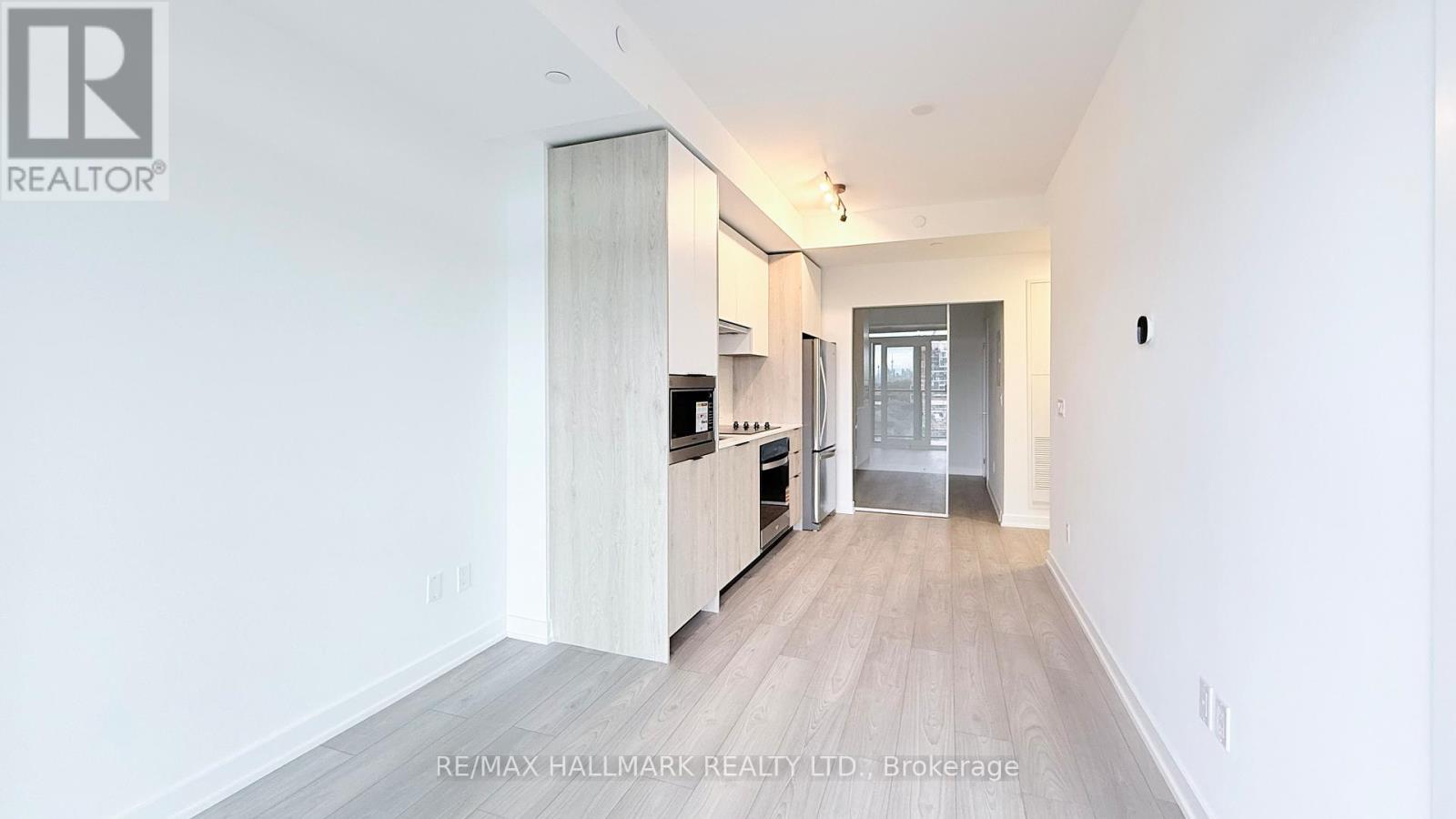 510 - 1007 The Queensway, Toronto, ON - Indoor