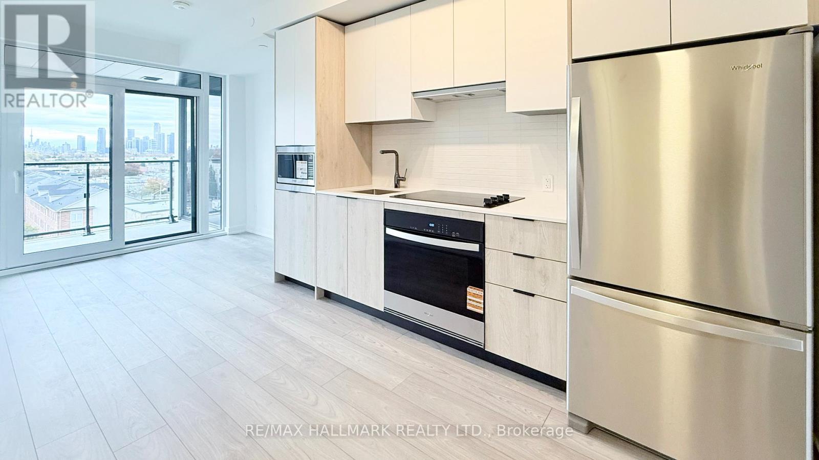 510 - 1007 The Queensway, Toronto, ON - Indoor Photo Showing Kitchen With Upgraded Kitchen