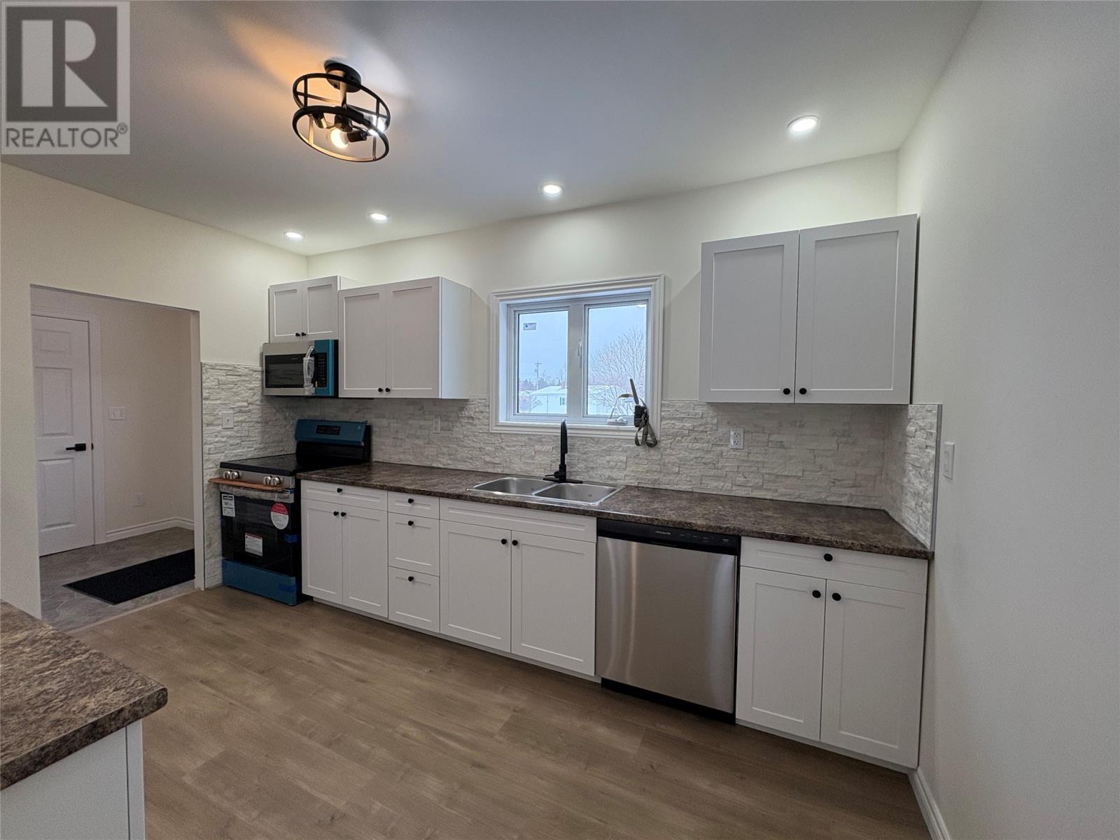 4 Doucette'S Lane, Kippens, NL - Indoor Photo Showing Kitchen