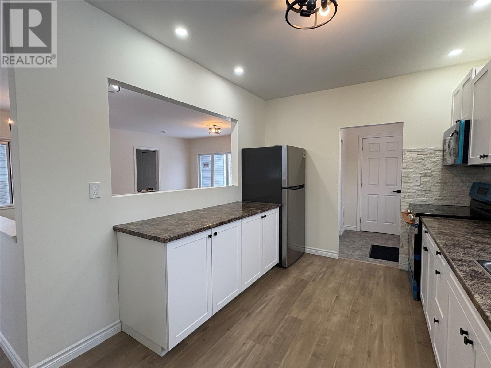 4 Doucette'S Lane, Kippens, NL - Indoor Photo Showing Kitchen