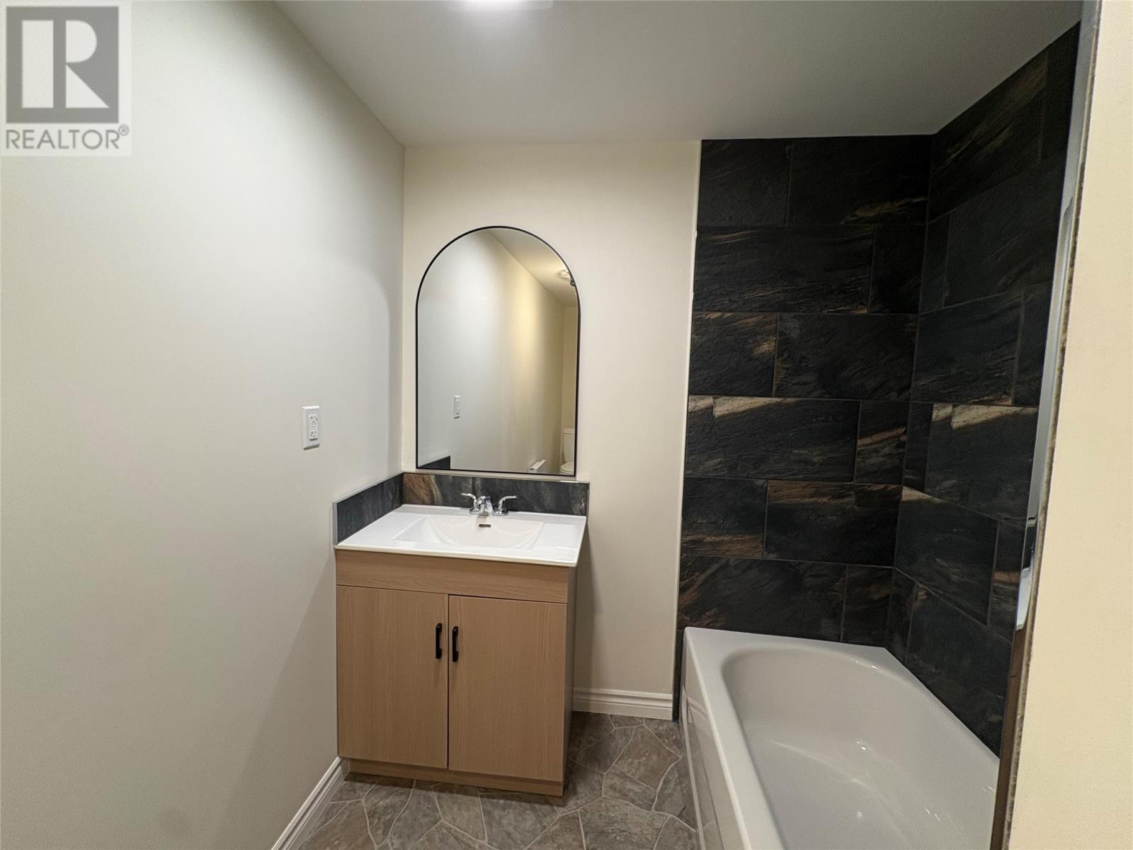 4 Doucette'S Lane, Kippens, NL - Indoor Photo Showing Bathroom