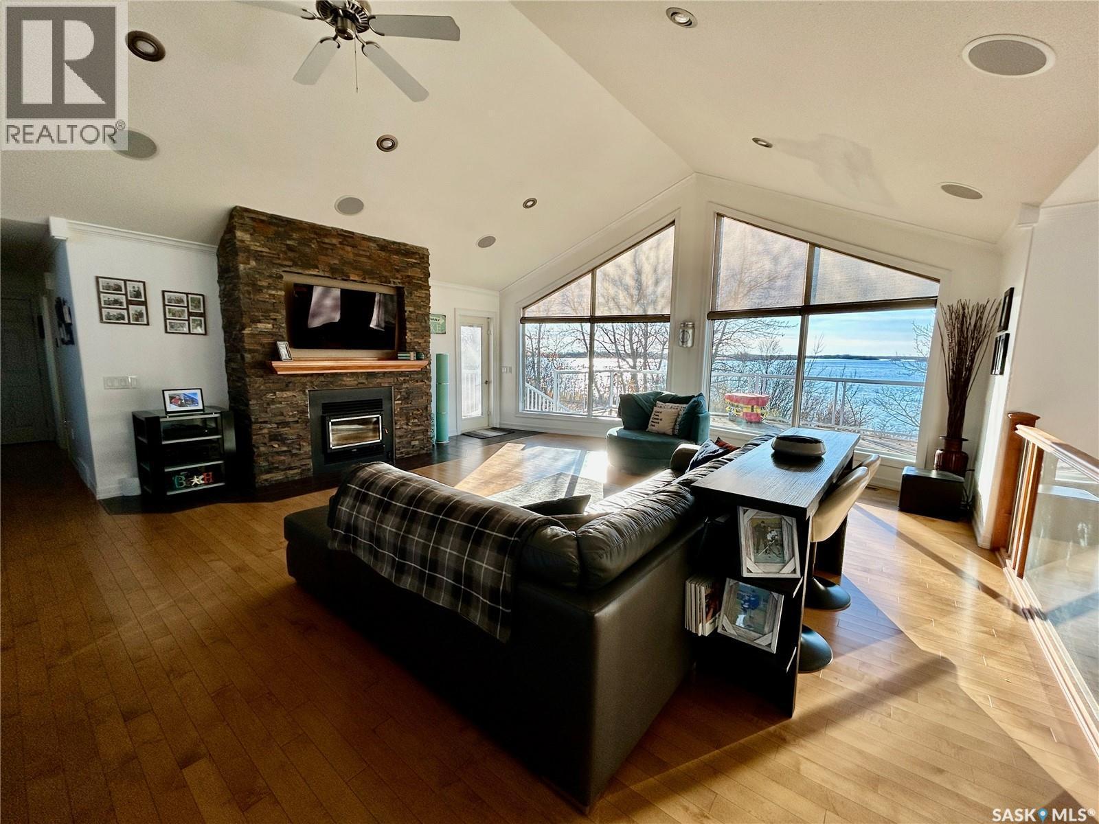 24 Pape Drive, Humboldt Rm No. 370, SK - Indoor Photo Showing Living Room With Fireplace