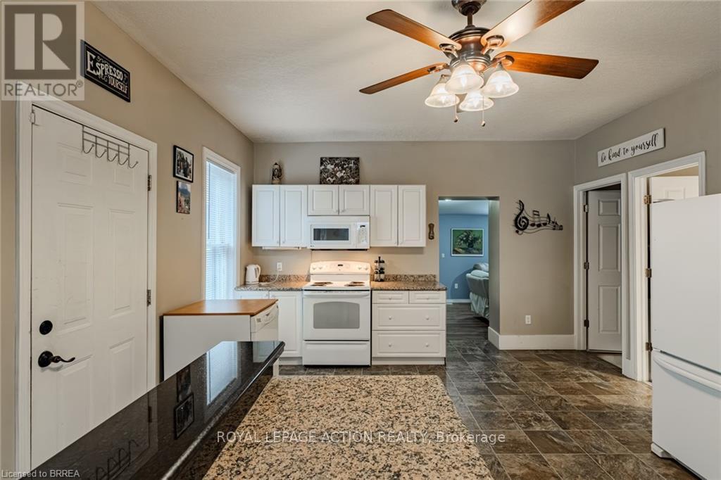 96 Emilie Street, Brantford, ON - Indoor Photo Showing Kitchen