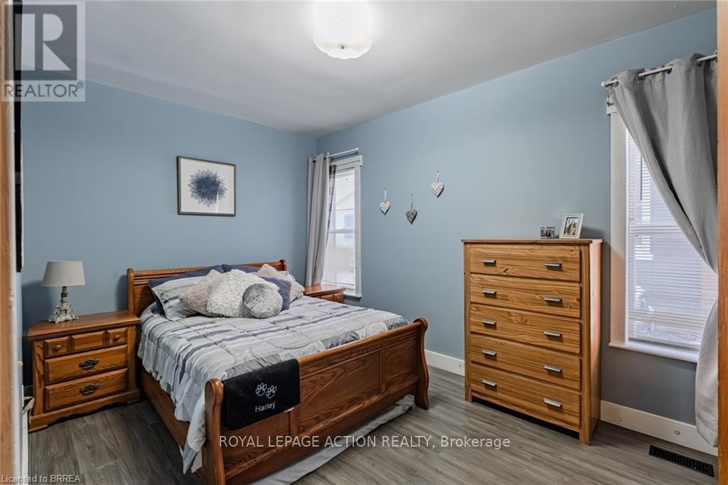 96 Emilie Street, Brantford, ON - Indoor Photo Showing Bedroom