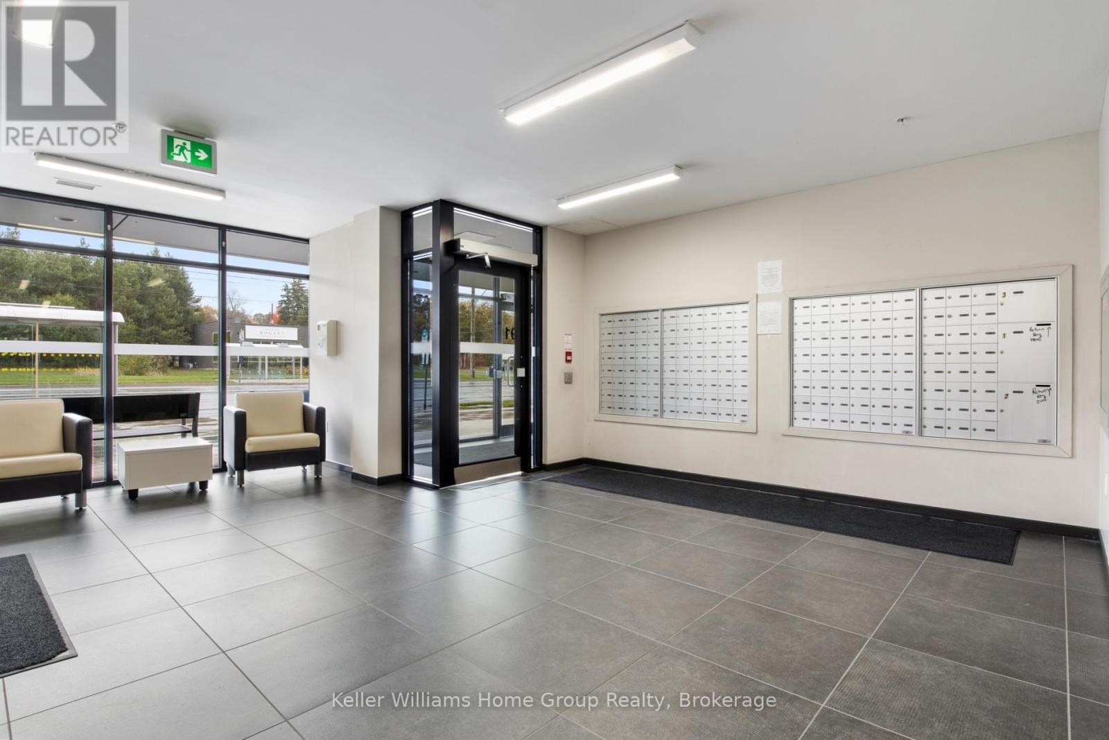 417 - 1291 Gordon Street, Guelph (Kortright East), ON - Indoor Photo Showing Other Room