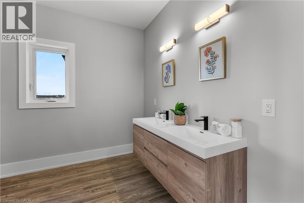 51 Alicia Crescent, Thorold, ON - Indoor Photo Showing Bathroom