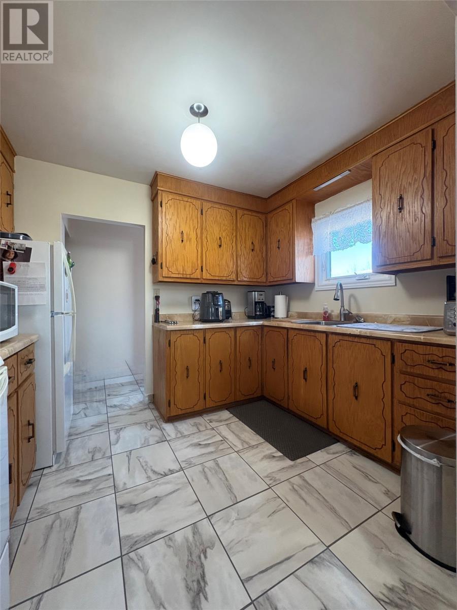 9 Fairview Street, Lewisporte, NL - Indoor Photo Showing Kitchen