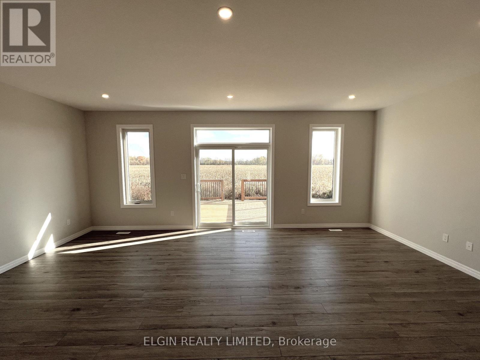 75 Braun Avenue, Tillsonburg, ON - Indoor Photo Showing Other Room