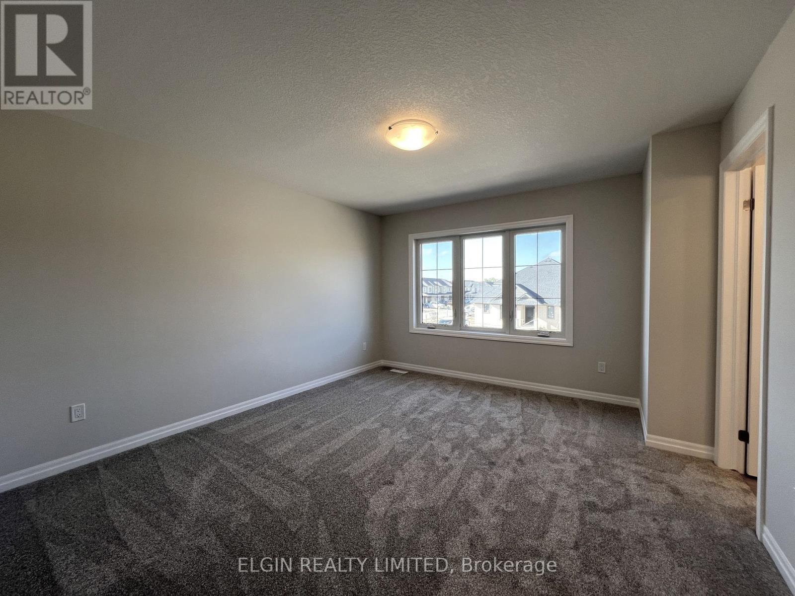 75 Braun Avenue, Tillsonburg, ON - Indoor Photo Showing Other Room